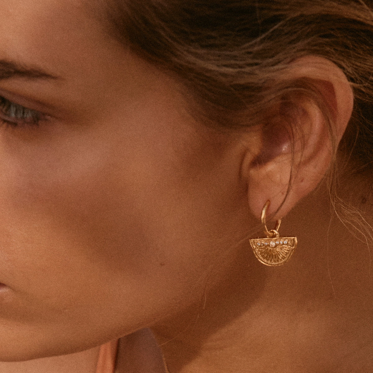 The unwavering Flame earrings